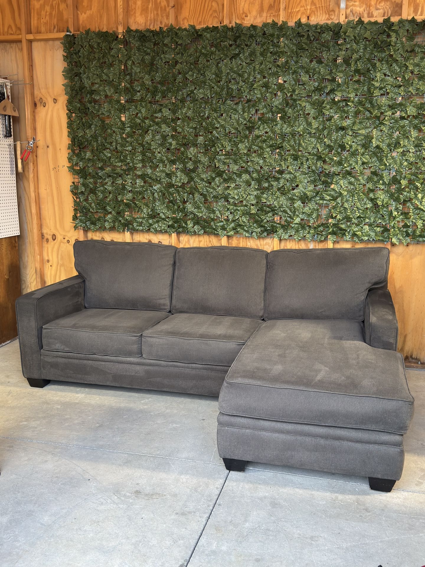 Jonathan Louis Sectional
