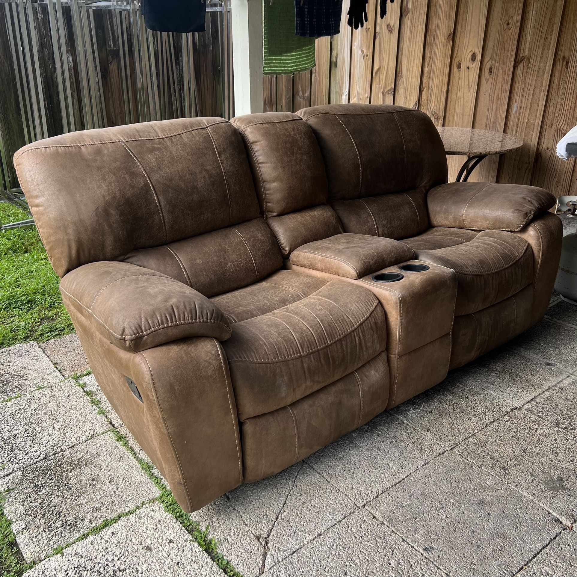 Reclinable Sofa 
