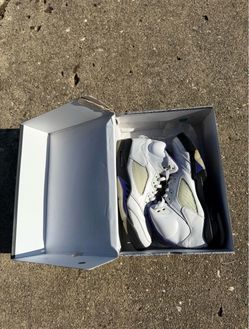 JORDAN 5 DARK CONCORD SZ 10 LIGHTLY WORN/OG BOX