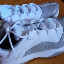 Jordan 11 Low Cmft Sz9.5