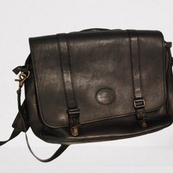 VINTAGE Eddie Bauer Genuine-Leather Messenger Briefcase (1990s)