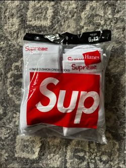 Supreme x Hanes Cushion Crew Socks 4-Pack