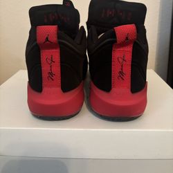 AIR JORDAN XXXVII LOW