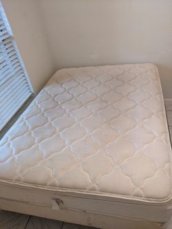 Used Mattress For Sale With Box Spring Metal Bed Frame for Sale