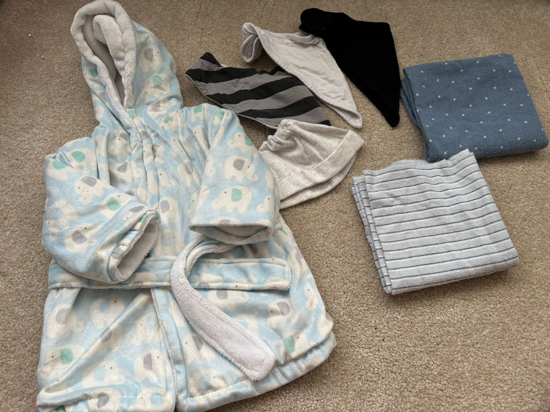 hooded bath robe + burp bibs