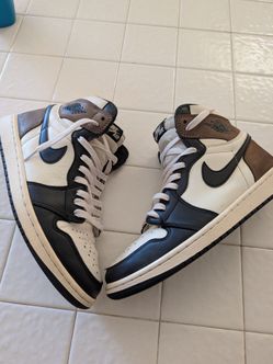 Jordan 1s mocha