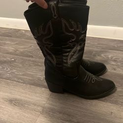 Boots Size 9 