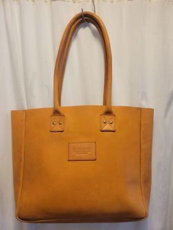 Parker Clay Merkato Signature Tote / Rust Brown