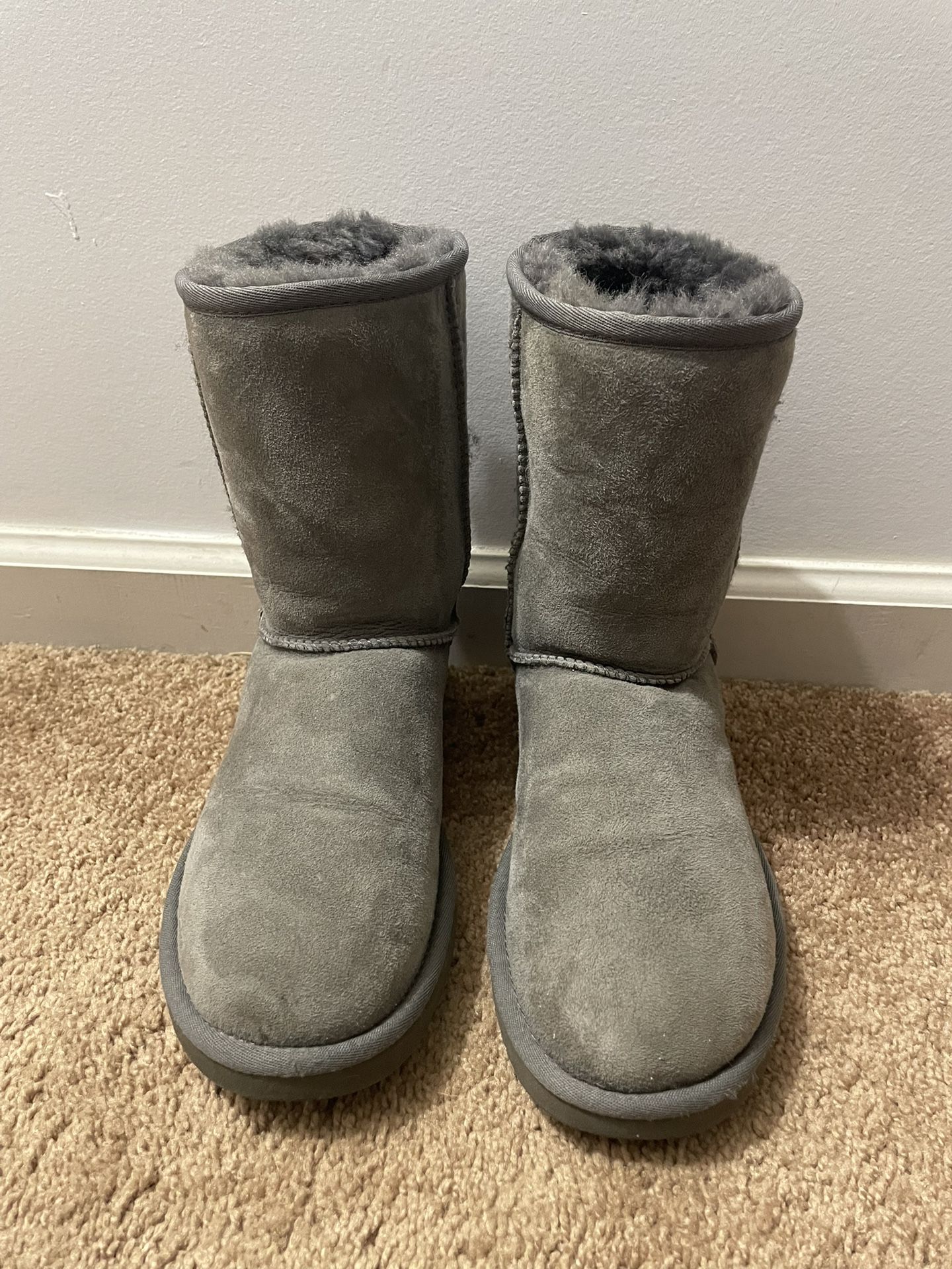 Ugh boots- Size 8