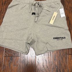 Brand New Fear of God Essentials Shorts Gray Size M