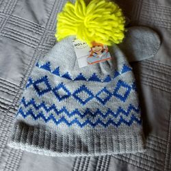 Boys Beanie With Golves New With Tags
