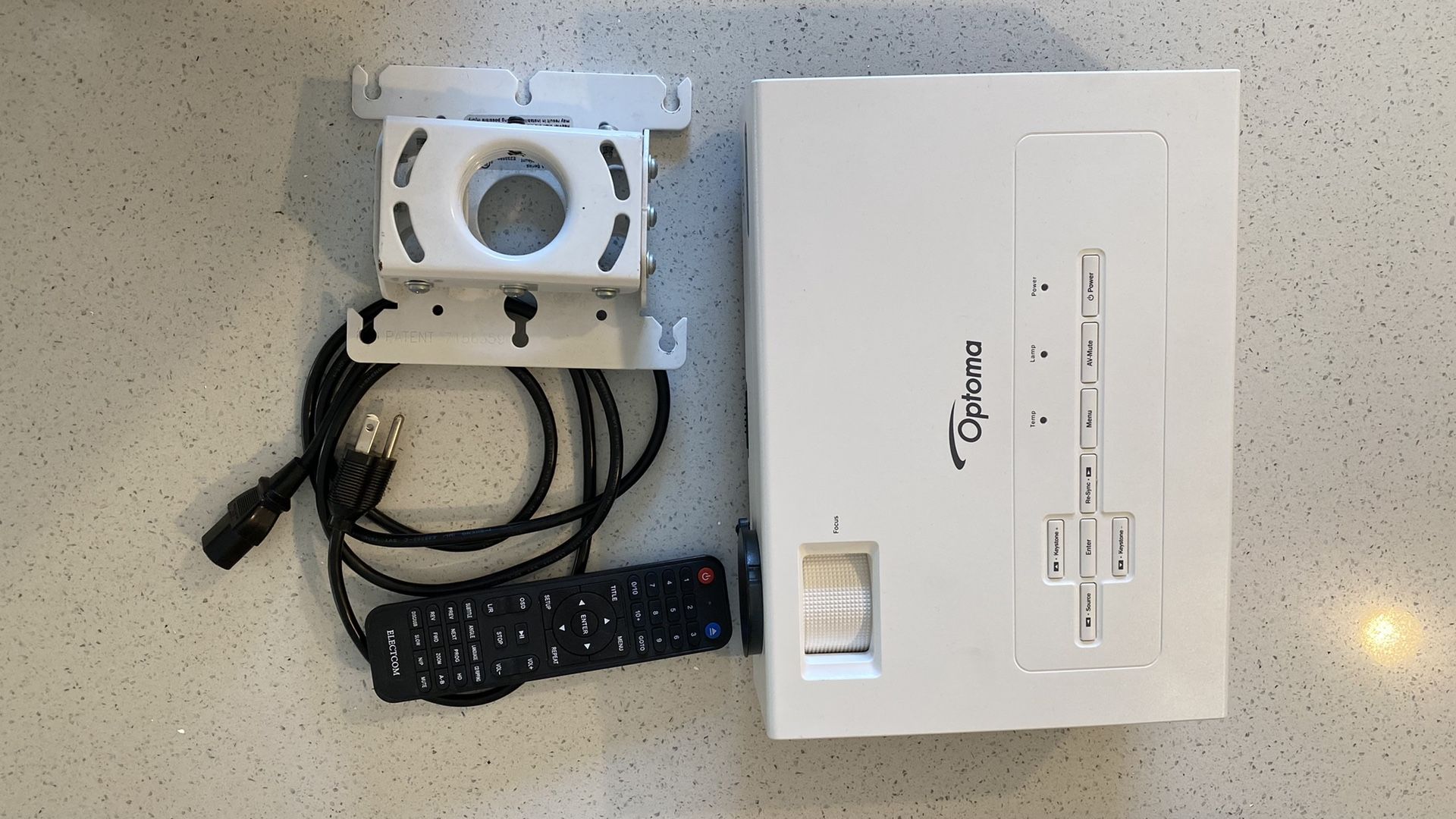 Optima DLP projector DS611