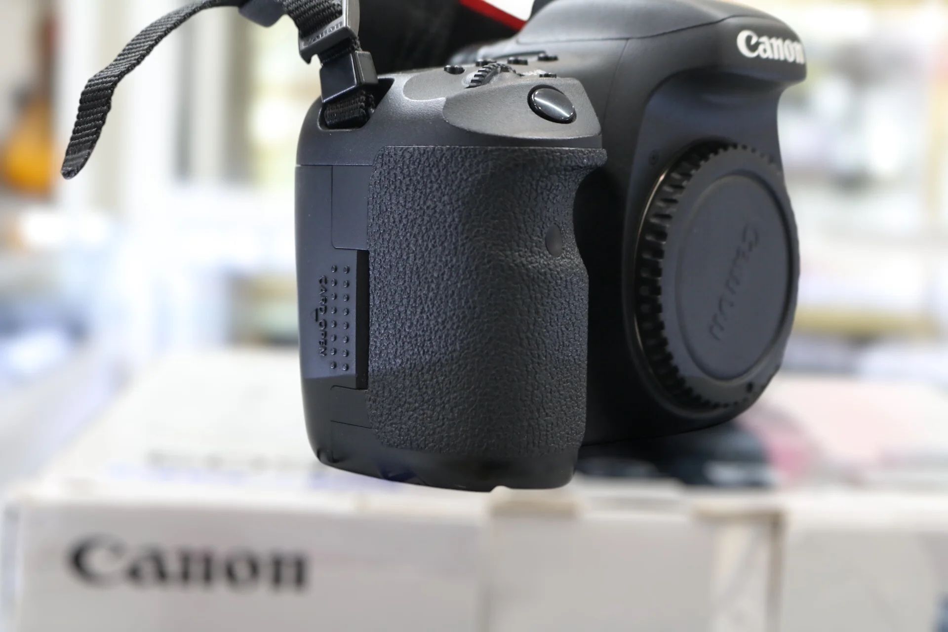 Canon EOS 7D DS126251 Camera Body Only