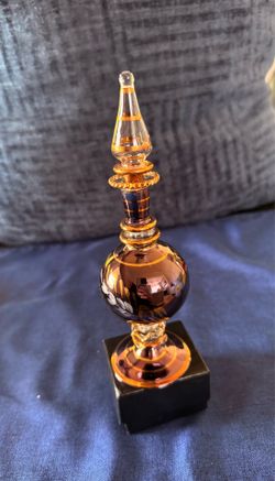 Glass perfume bottle