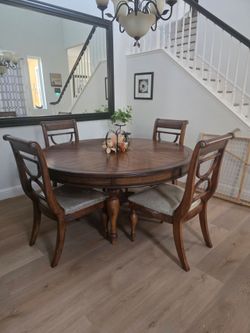 Solid wood dining set of 6 chairs