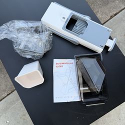 safe mandoline slicer