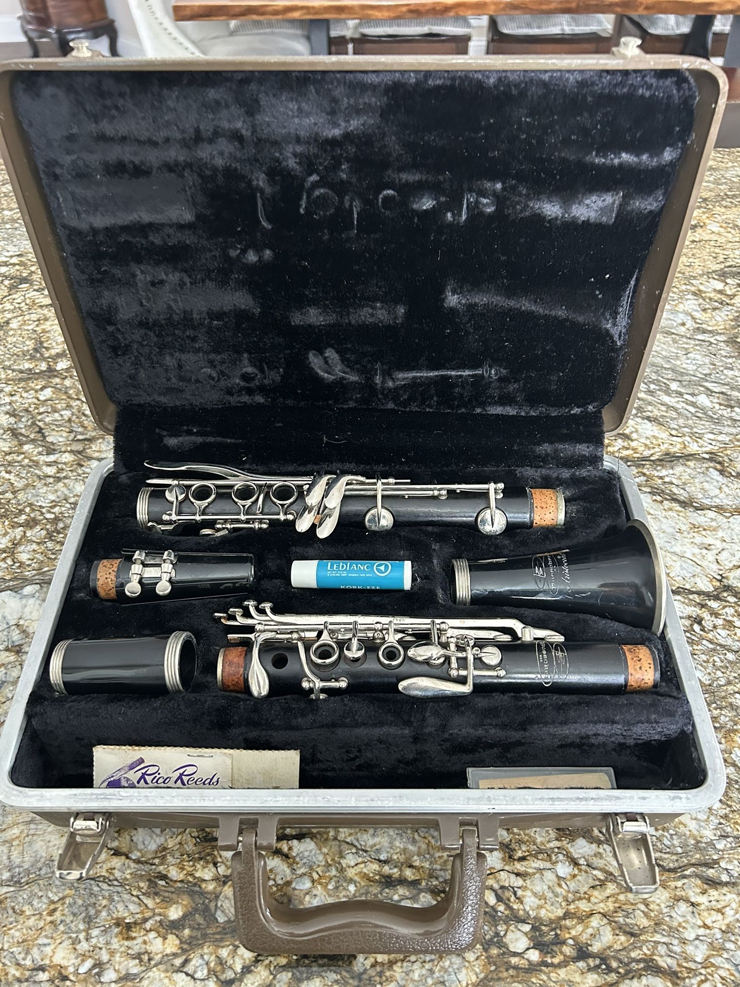 Buescher Aristocrat Student Clarinet