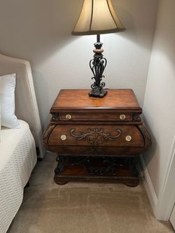 Bombay Table