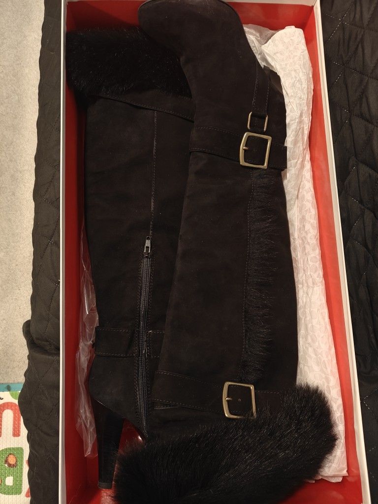 Coach Mazur Over The Knee Boots, black fur size 7. great condition Comes With Original Box