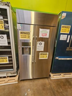 42 inch wide refrigerator Dacor side by side built in 