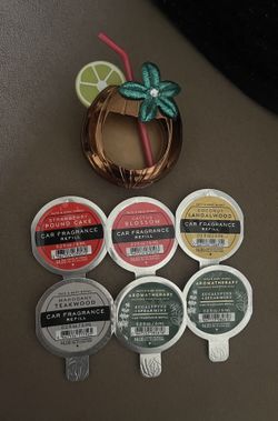 Bath & Body Works Car Freshener + 6 Refills