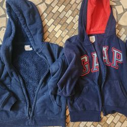 Boys Size 6-7 Sweater with hoodie