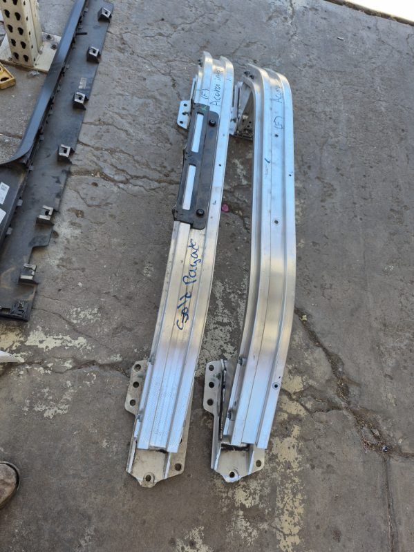 Acura Integra Front Rebar Oem