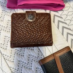 LEATHER WALLET 