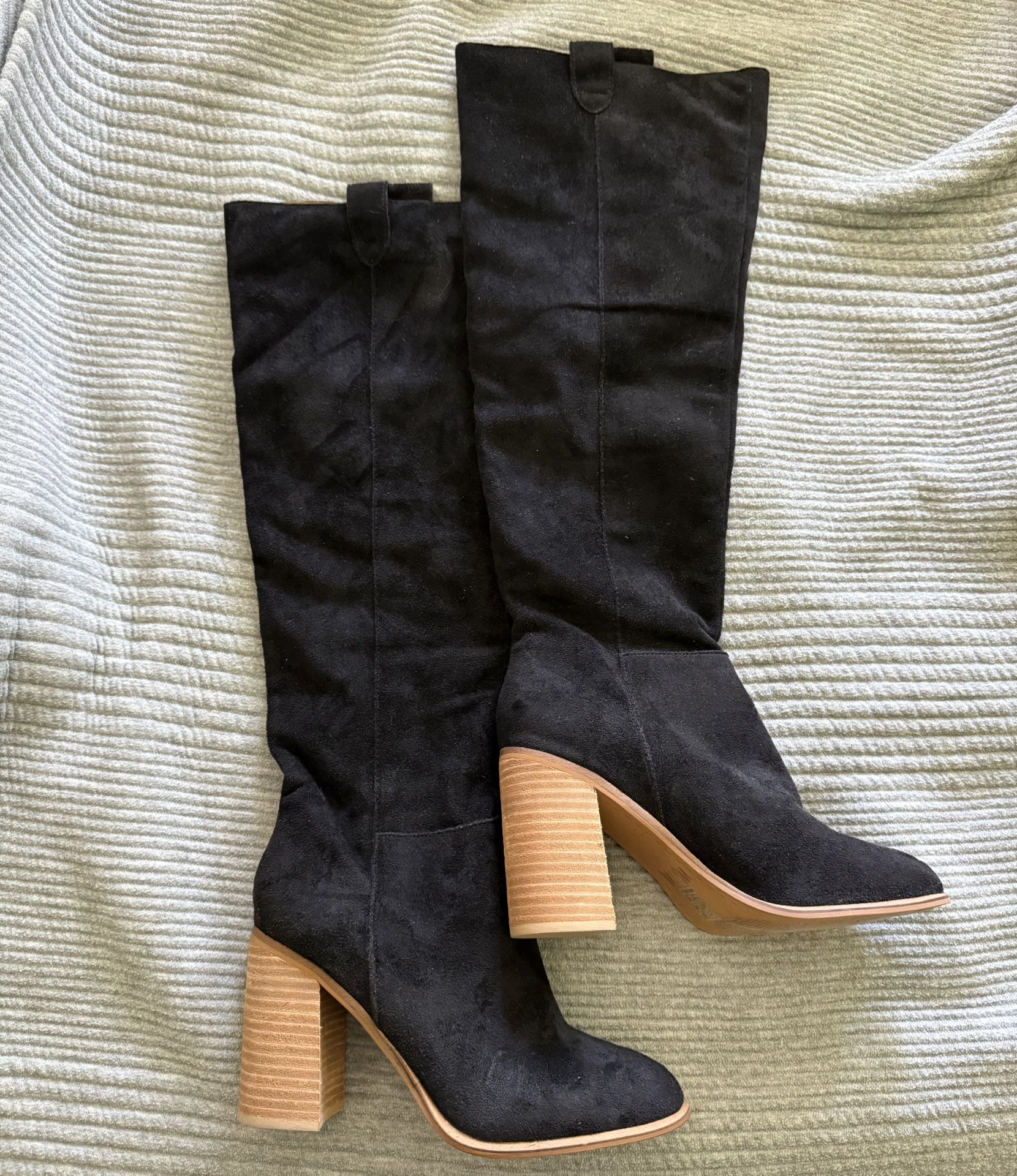 Black knee High Boots