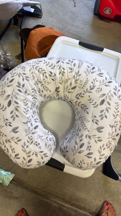Nursing pillow