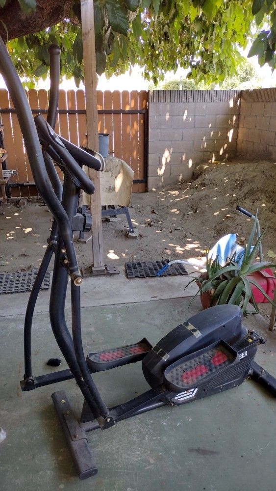 Elliptical Exercise Machine