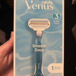 Venus Razor $6