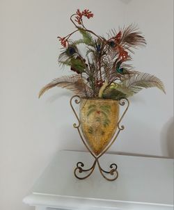 Flower Arrangement/ Plants