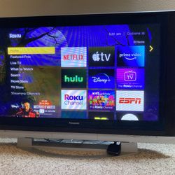 Panasonic plasma tv + remote + antenna (works fine)(Roku not included)
