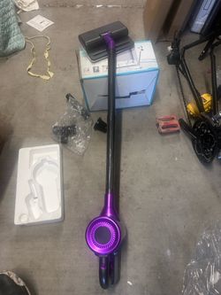 Cordless portable vacuum cleaner