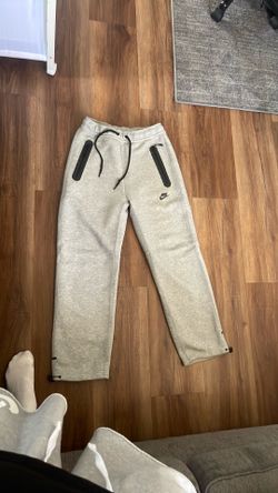 Gray Nike tech sweats size small worn once for a great price