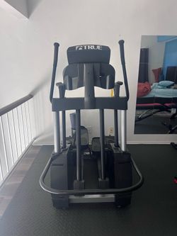 True Commercial elliptical - Great condition
