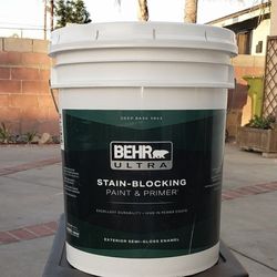BEHR PREMIUM PLUS ULTRA Exterior Paint