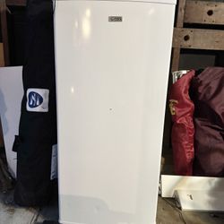 Commercial Cool White, Upright, Freestanding Freezer, 5 cu ft with Reversible Door