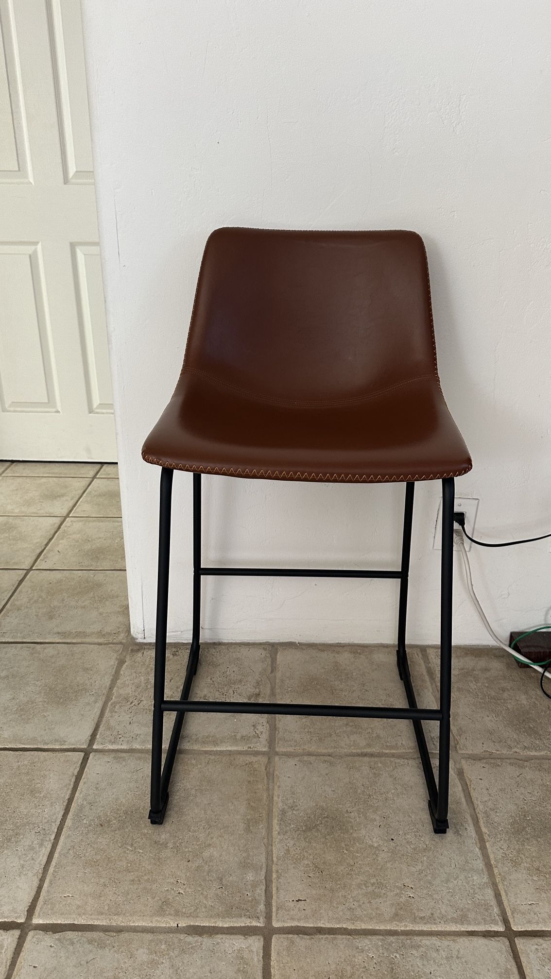 Set of 2 Faux Leather Bar Stools – Modern & Comfortable