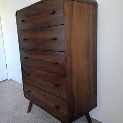$500, 6 drawer dresser 