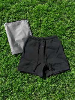 Fear of God Essentials Shorts Black small