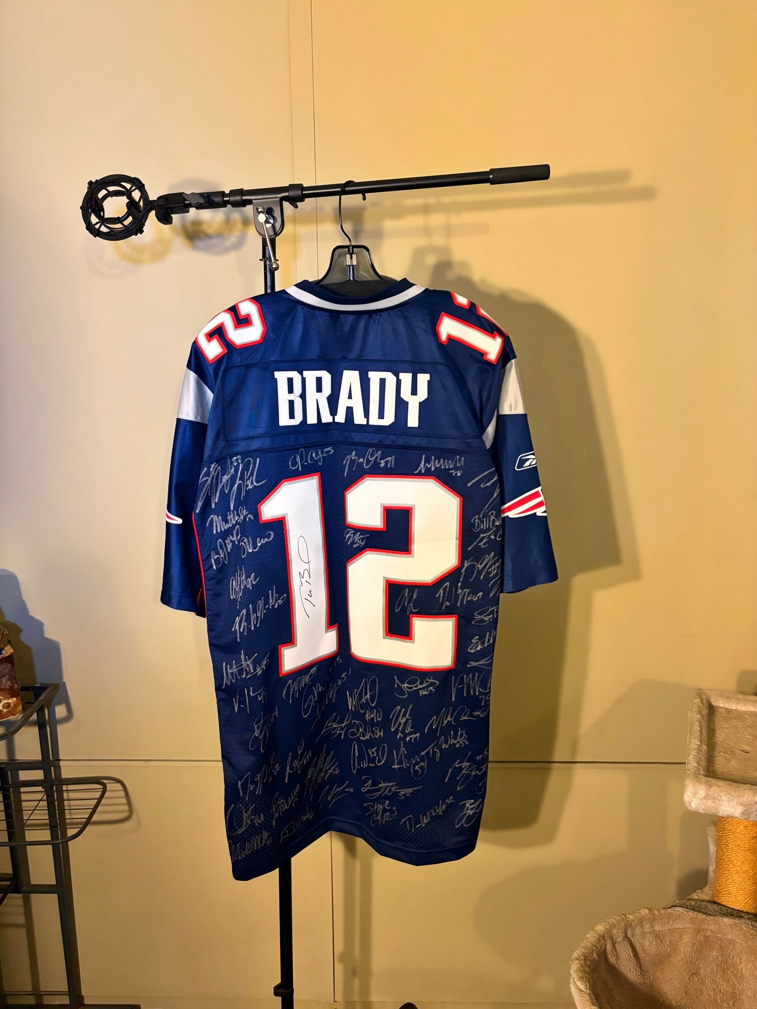 (FULL TEAM & COACH) 2012 Autographed Tom Brady Super Bowl Jersey 