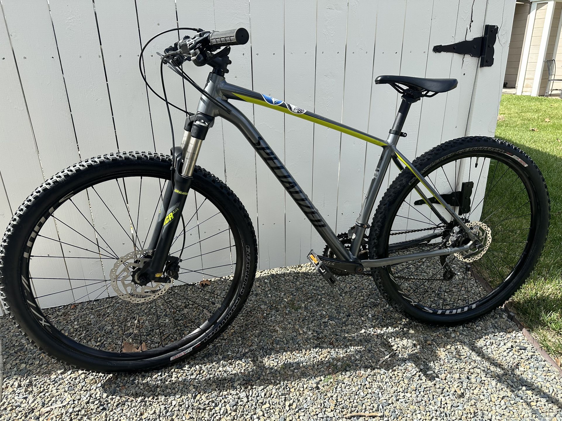 Specialized Rockhopper Mountain Bike