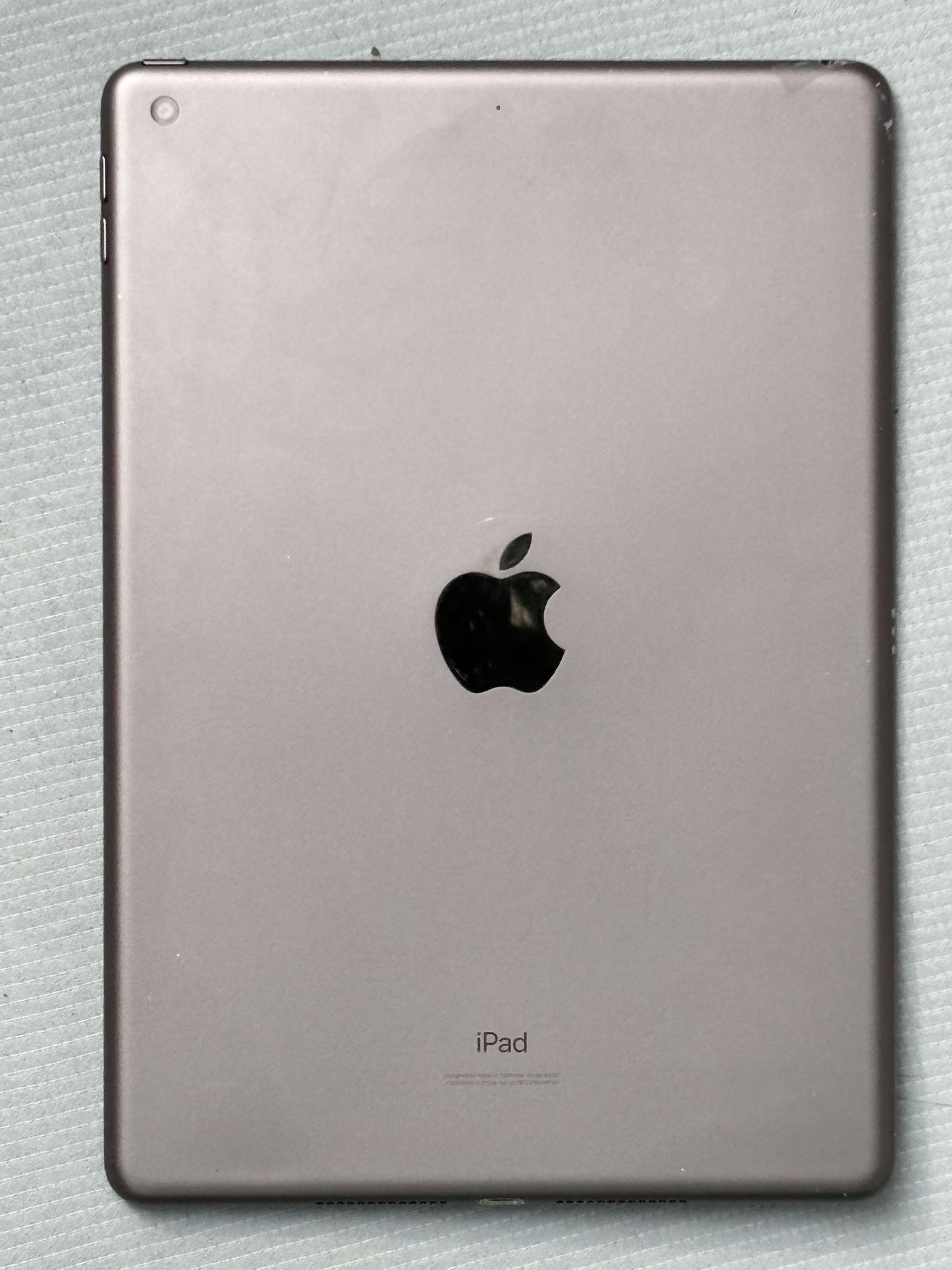 iPad For Parts Read Description 