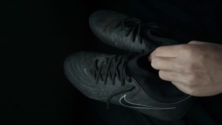 Black Nike Soccer Shoes Size 10