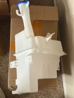 windshield washer fluid reservoir tank assembly