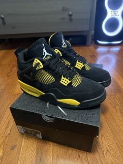 Jordan 4 Thunder
