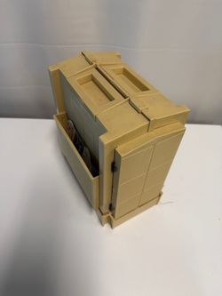 Vintage WORLD WIDE MEDIA Expanding Sewing Box Kit
