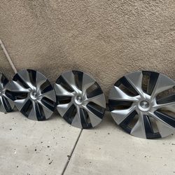 Tesla Model Y hubcaps 